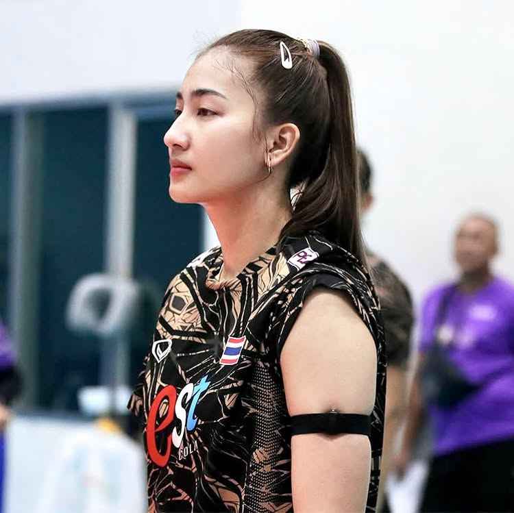 โบว์ กัญญารัตน์ นางฟ้าลูกยางแชมป์ไทยลีก ดีกรีทีมชาติไทย สวยแบบตะโกน