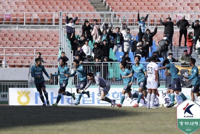 안산, 화성과 3-3 극적 무승부...4연패 털고 '첫 승점' 획득