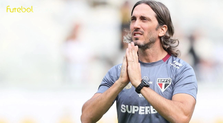 São Paulo e Zubeldía negociam possível rescisão contratual