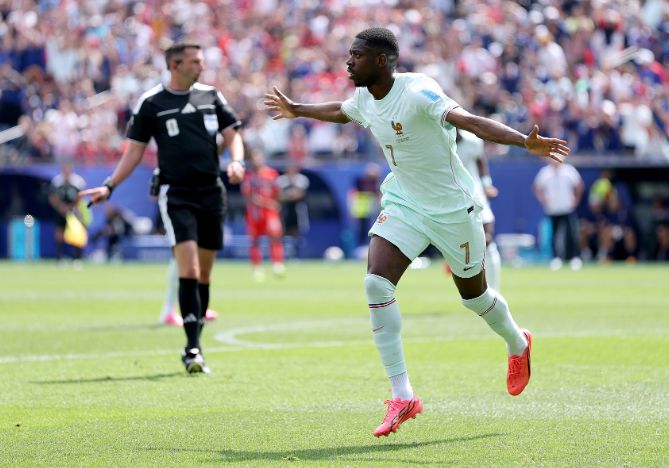 Dembélé lập hat-trick, Pháp thắng Na Uy 4-1, nhất bảng I