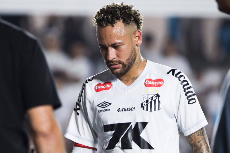 Neymar đối mặt nguy cơ nghỉ 2 tháng do chấn thương cơ thẳng đùi