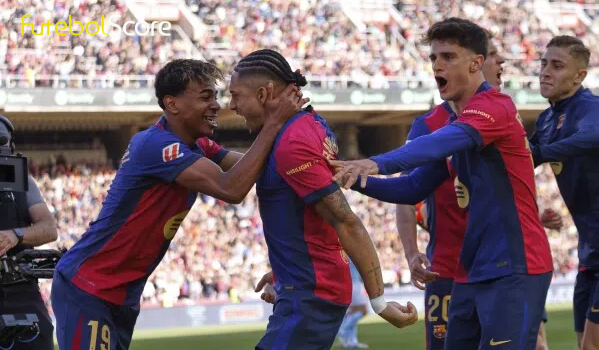 Raphinha brilha, Barcelona vira contra o Celta de Vigo em jogo insano e consolida liderança na LALIGA