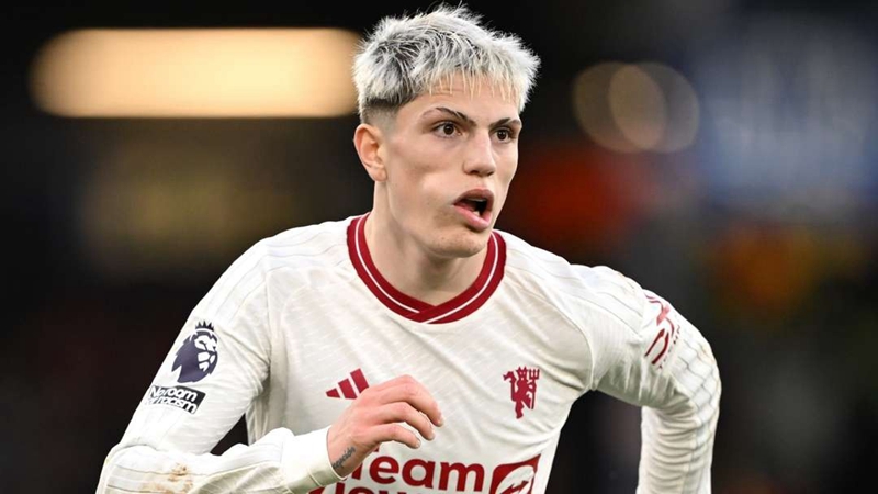 โดนเปลี่ยนพักครึ่ง! การ์นาโชกดไลค์ทวีตอินฟลูฯด่าเทน ฮาก