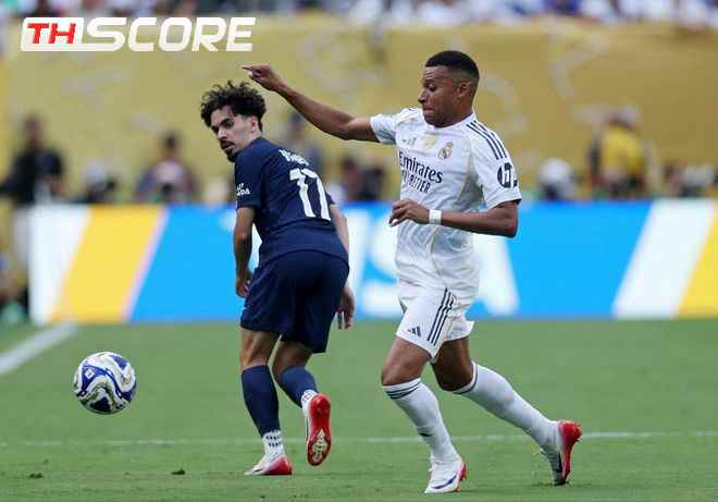 เปแอสเชฟอร์มดุ! ถล่มราชันชุดขาว 4-0 ลิ่วชิงแชมป์สโมสรโลก