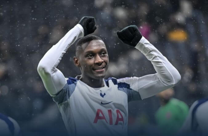 Tottenham bay cao ở Champions League, sa sút tại Ngoại hạng Anh