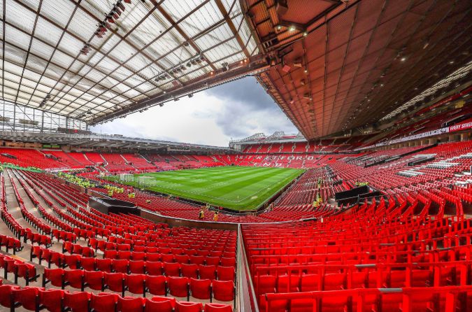 Dịch vụ 5900 bảng mỗi mùa? Báo chí Anh: Suất ăn hạng sang tại Old Trafford gây phẫn nộ