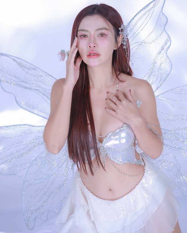 เชอรี่ สามโคก สลัดลุคเซ็กซี่เป็นทิงเกอร์เบลล์ นางฟ้าตัวน้อย ผู้บอบบาง อู้หูว... แซ่บเซี้ยะเอาเรื่อง !