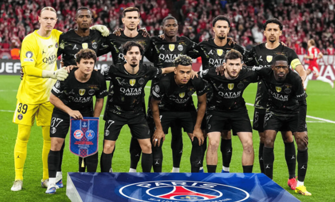 ​Bayern Fans Attempt to Disturb PSG Players with Fireworks on Eve of Champions League Match; Security Personnel Intervene