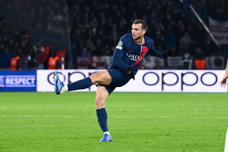 Tiền vệ Ruiz của Paris Saint-Germain đã giúp đội bóng giành chức vô địch sau loạt sút luân lưu: