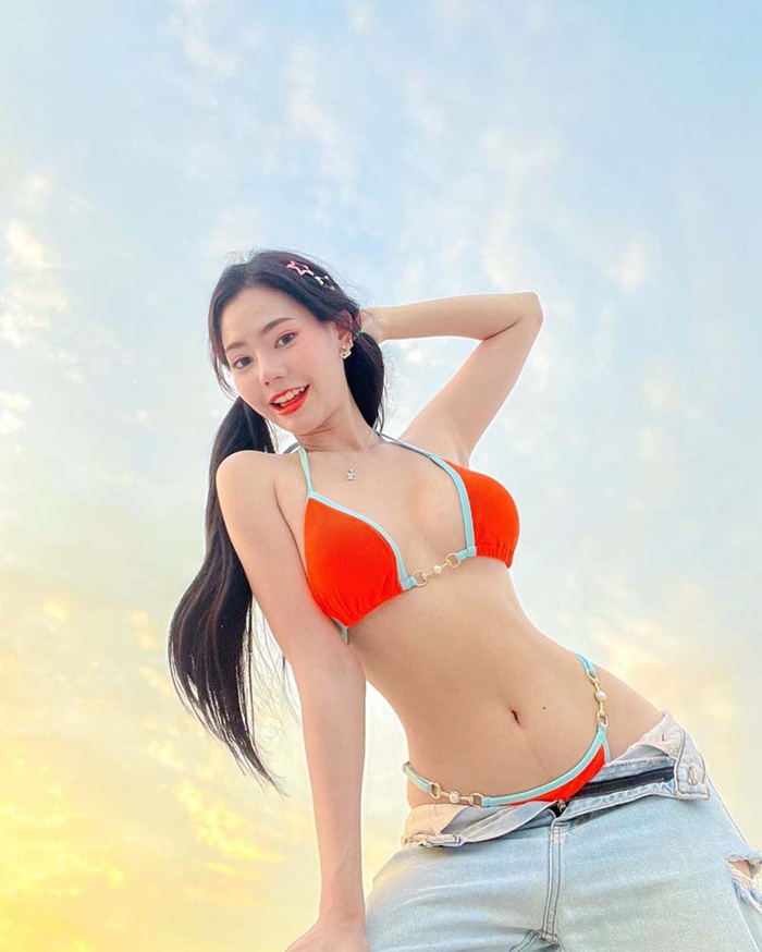 ฟักแฟง ธนัชชา นุ่งบิกินี่โชว์หุ่นเซี้ยะ เที่ยวทะเลระยอง สวยสับเกินต้านไปแล้ว
