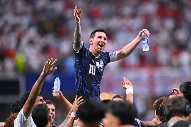 Messi: Tôi hiểu rõ Tây Ban Nha, họ có những cầu thủ Barca – CLB tôi luôn yêu mến