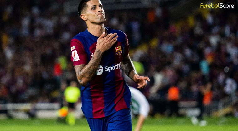 Cancelo espera voltar ao Barcelona e ainda está em contato com seus ex-companheiros de equipe