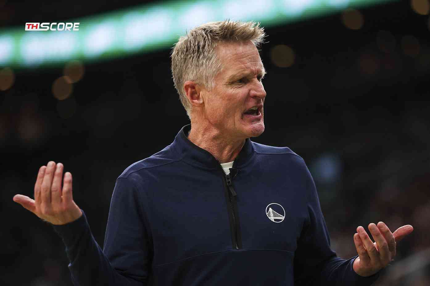 ​นักวิเคราะห์ของวอร์ริเออร์สเสนอตัวเลือกผู้เล่นชุดใหม่ให้กับโค้ชเคอร์ ซึ่งชุดนี้ทำคะแนนนำวูล์ฟส์ได้ 11 คะแนนในเวลา 17 นาที