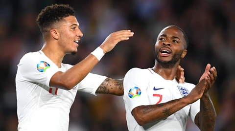 อดีตแข้งผีเตือนดีลสลับขั้ว สเตอร์ลิ่ง-ซานโช่ ไม่เป็นประโยชน์ต่อทั้ง แมนยู และ เชลซี