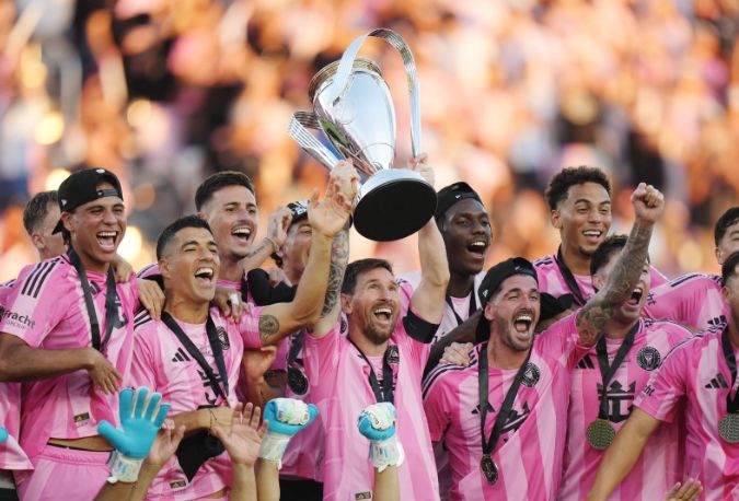 Inter Miami mua suất cầu thủ quốc tế mùa giải 2026 từ New England Revolution