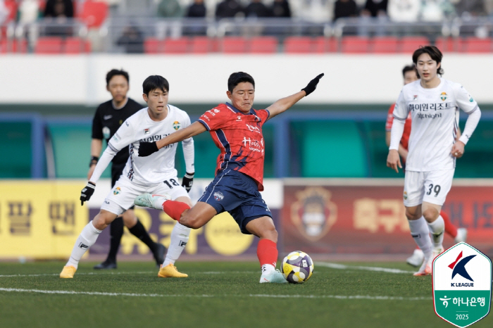강원FC, 김천상무에 0-1 패배