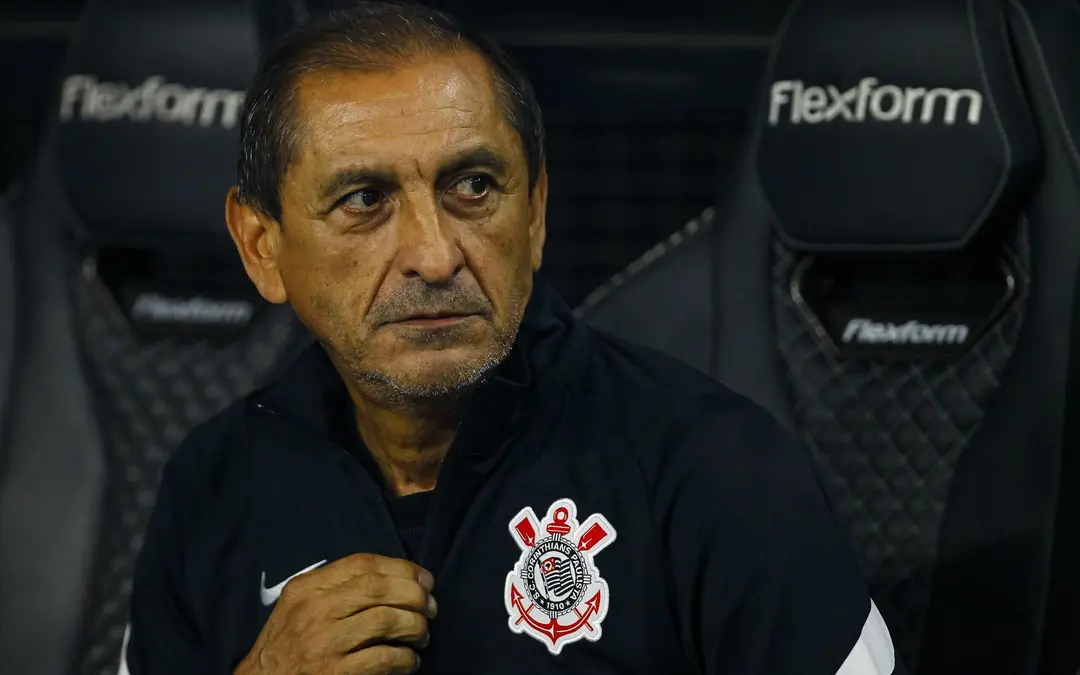 Fabinho Soldado confirma que Ramón Díaz fica no Corinthians em 2025