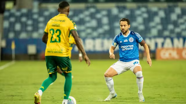 Bahia vence o Cuiabá para acabar com a série de derrotas e ficar entre os oito primeiros