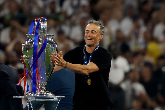 Enrique cho Paris Saint-Germain nghỉ 9 ngày, trở lại tập luyện từ 30/12