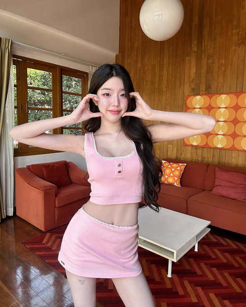 นีนี่ ชญาพัชร์ นางเอก MV สุดฮอต ปล่อยดาเมจเกินต้าน โชว์ผิวขาวจั๊วะ !
