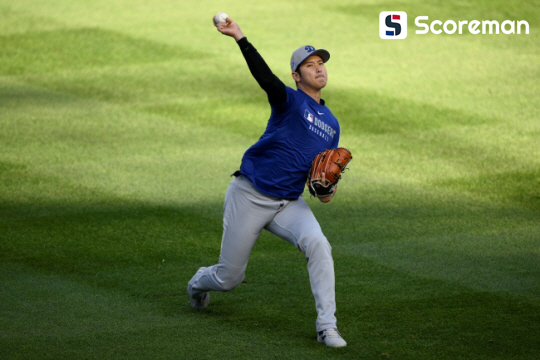 오타니, 투수 복귀 시점 늦춘다