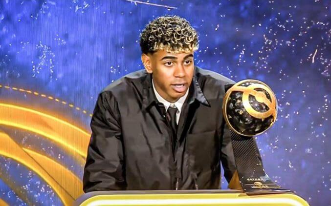 Làm chính mình đâu rồi? Màn ăn mừng của Yamal sau siêu phẩm gợi nhớ Ronaldo