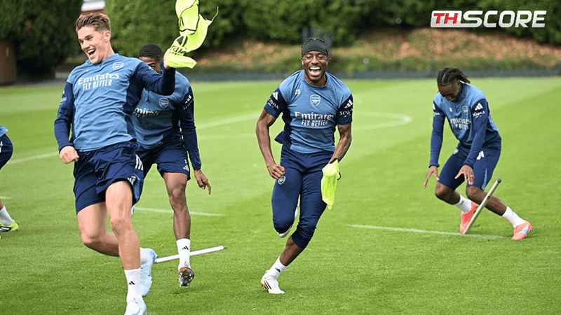 ​แกลเลอรีการฝึกซ้อม: เตรียมพร้อมสำหรับเกมที่แอนฟิลด์
