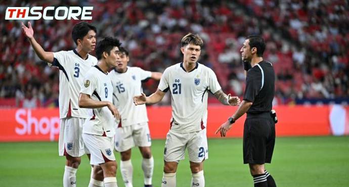 ผลบอล : ทีมชาติไทยซิวแชมป์กลุ่มเอ ชนะสิงคโปร์ด้วย 4-2