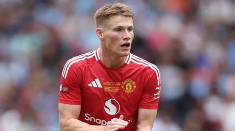 OFFICIAL - นาโปลี เซ็นสัญญาคว้าตัว สก็อตต์ แม็คโทมิเนย์ จาก แมนยู ร่วมทัพย่างเป็นทางการ