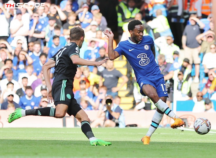 ประสบการณ์ของสเตอร์ลิงและคนอื่นๆ ที่เชลซีทำให้เกิดความขัดแย้ง และ PFA ก็กำลังเข้าแทรกแซง