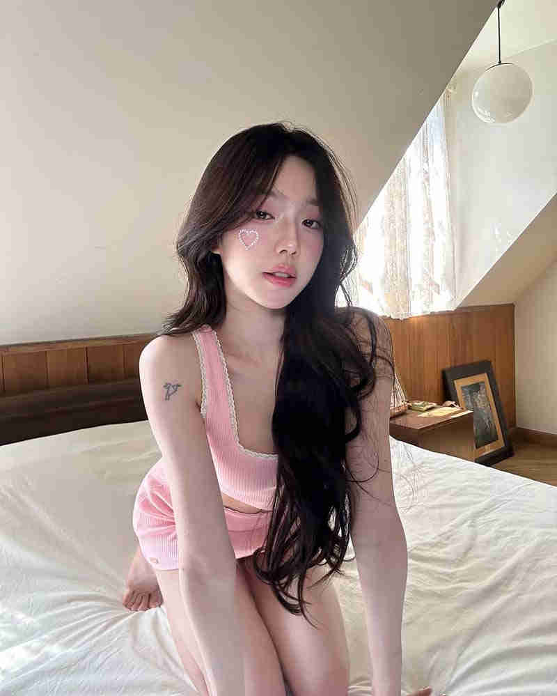 นีนี่ ชญาพัชร์ นางเอก MV สุดฮอต ปล่อยดาเมจเกินต้าน โชว์ผิวขาวจั๊วะ !
