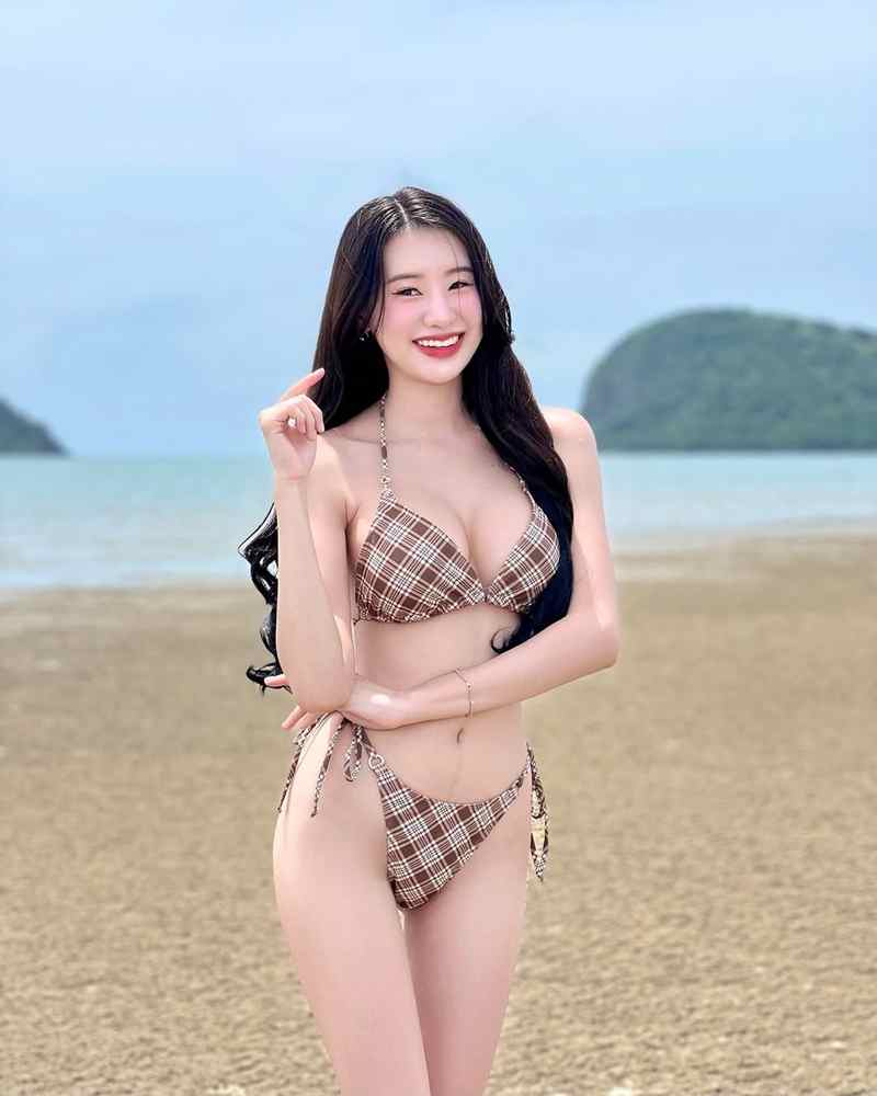 แป้งพัฟ ดลยา จิตสะอาด ทำชาวเน็ตตาลุกวาวทั้งโซเชียล หลังเผยภาพตอนใส่ชุดบิกินี่