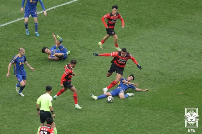 '첫 승 신고' 포항 vs '4G 무패' 울산, 코리아컵 결승 리턴 매치...