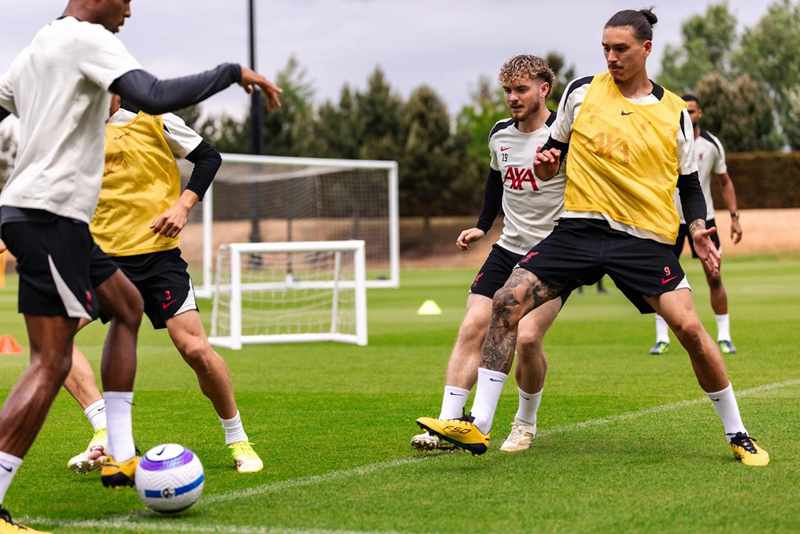 ภาพการฝึกซ้อม: ลิเวอร์พูลเตรียมพร้อมสำหรับเกมสุดท้ายที่แอนฟิลด์พบกับคริสตัล พาเลซ