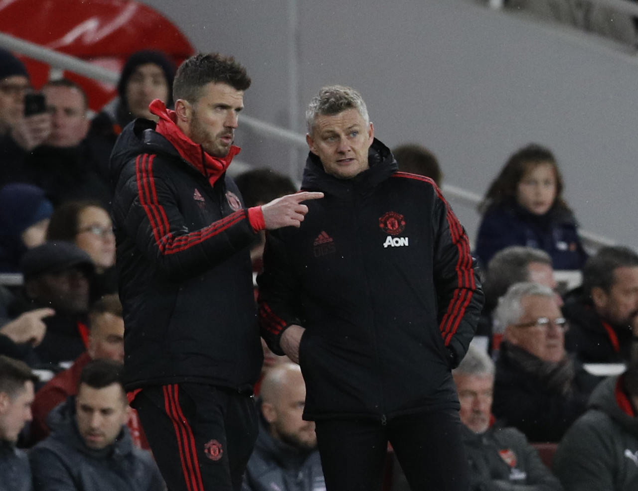 Tờ Telegraph đưa tin: Solskjaer, Carrick và Fletcher đều muốn trở thành huấn luyện viên tạm quyền của Manchester United