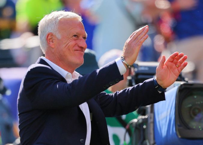 Deschamps cân bằng kỷ lục World Cup! Pháp thắng Iraq 3-0, chạm mốc 16 chiến thắng lịch sử
