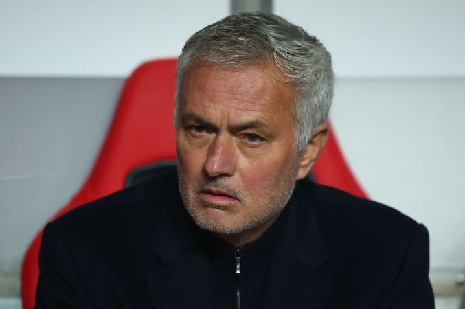 Mourinho phản pháo khi bị gọi là “kẻ phản bội”: Tôi đã cống hiến tất cả cho Porto