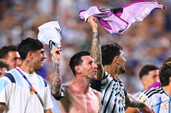 Giữ đáy và nâng trần! Messi 10 lần vào bán kết trong 14 giải đấu lớn cùng Argentina