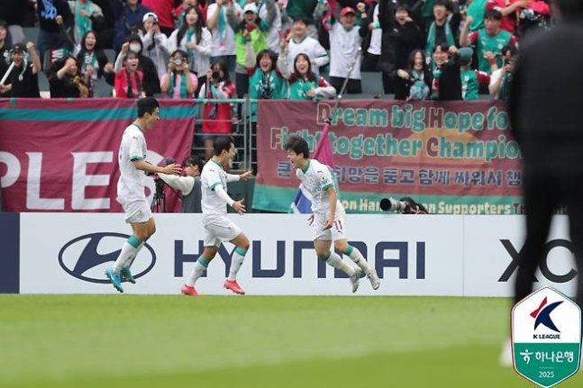 대전, 전북현대와 1-1 무승부...'김인균 극장 동점골'