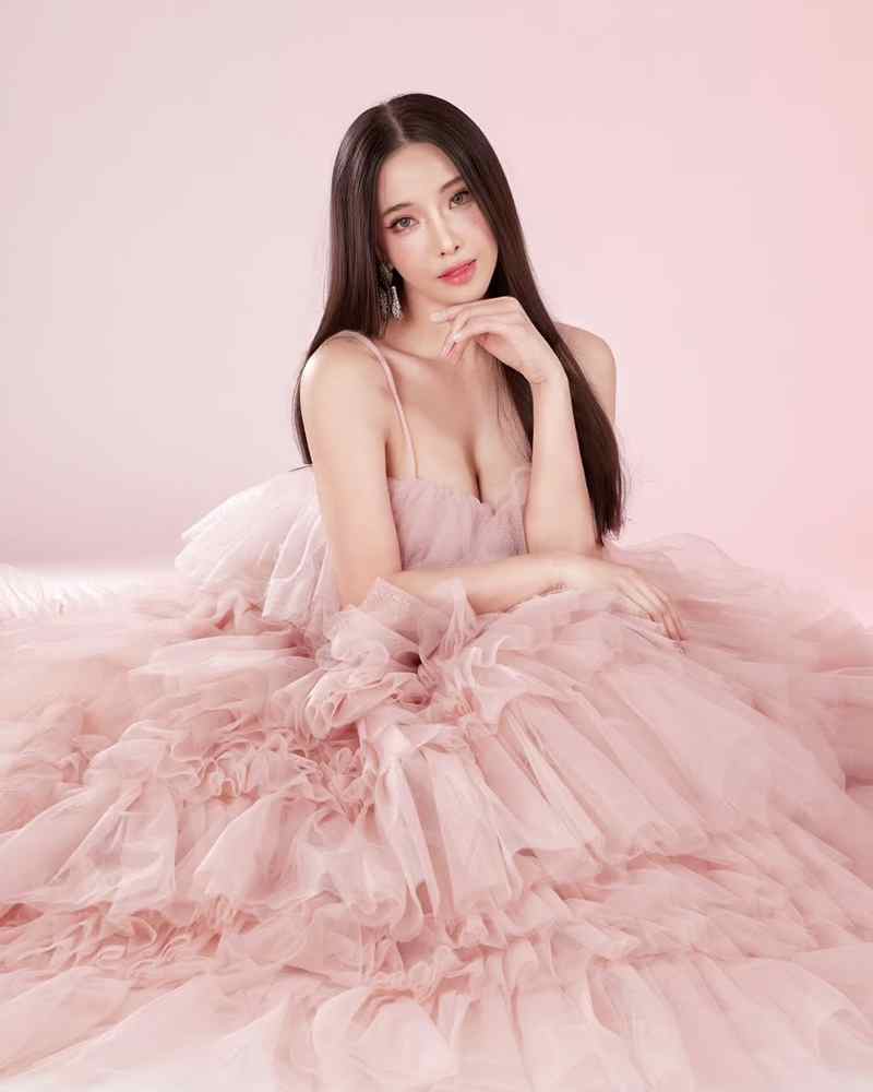 นุ่มนิ่ม อิสรีย์ นางแบบและครีเอเตอร์สาว ที่มียอดติดตามในไอจีเกือบ 5 แสนคน