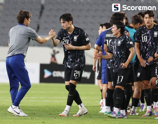 홍명보호, 2-0 홍콩 꺾고 2연승... 강상윤·이호재 데뷔골