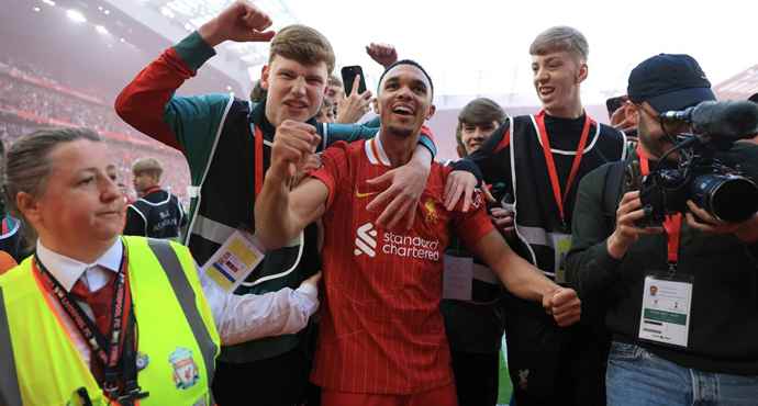 ความสุขล้น Anfield ฉลองแชมป์ลีกของลิเวอร์พูล