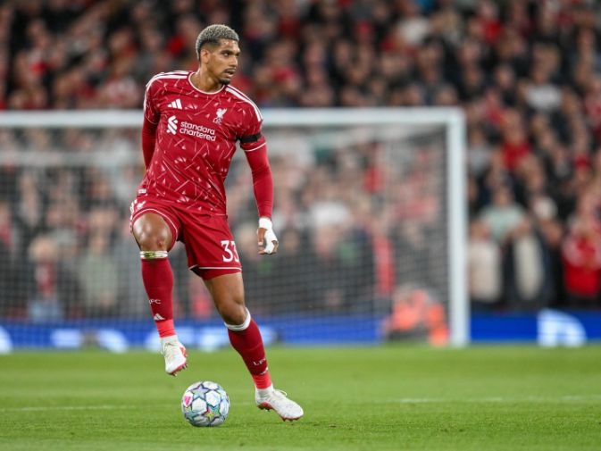 Nhặt được báu vật! Araujo trở thành lá chắn cánh phải của Liverpool, đá chính liên tiếp và có pha kiến tạo siêu đẳng