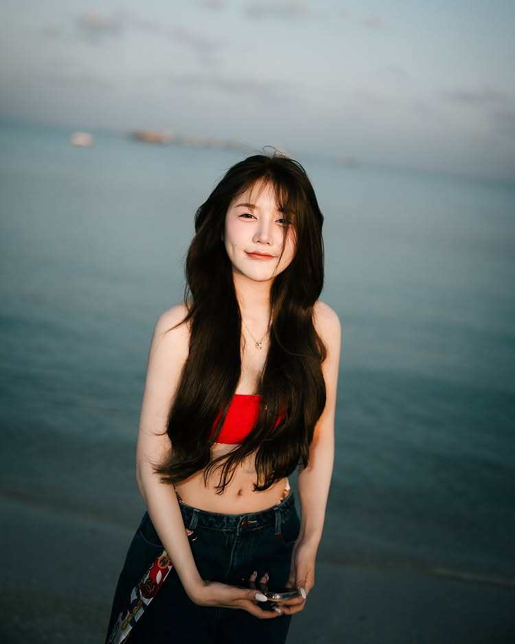 เบนซ์ ขวัญข้าว อดีตนักร้องเด็กเจ้าของเพลงดัง สู้โว้ย ล่าสุด โชว์แซ่บริมหาด