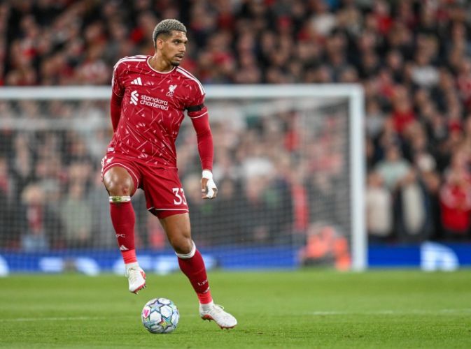 Liverpool sẽ đánh giá Araujo từng trận một, sẽ không chỉ vì tuổi tác mà cho rằng cậu ấy có thể thay thế Van Dijk