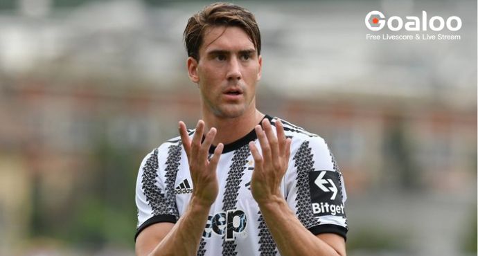 Barcelona Eyes Vlahović as Long-Term Lewandowski Replacement