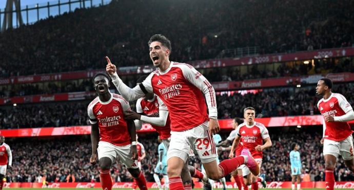 Arsenal Edge Closer to Premier League Glory with Narrow Win Over Burnley
