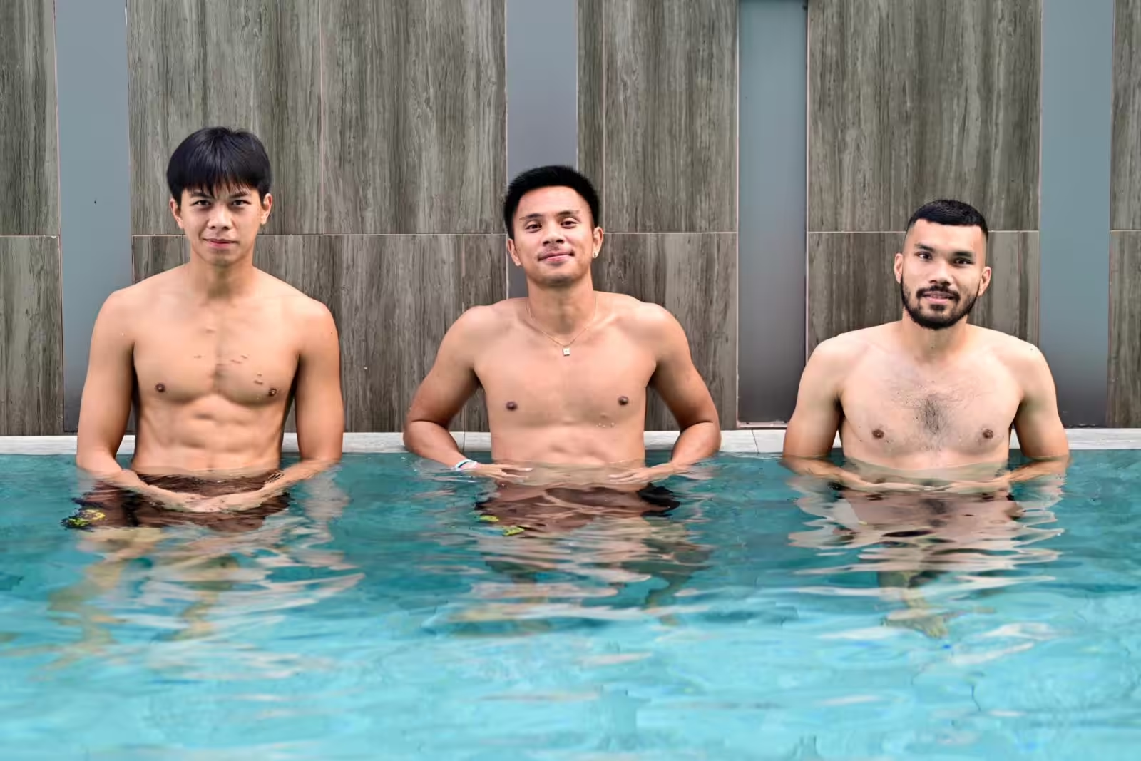 ฟุตบอลไทย ลงสระฟื้นฟูร่างกาย ก่อนบินลุยศึกเอเชียน คัพ