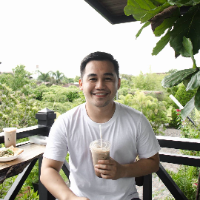 โค้ชกวีกินเต็ม