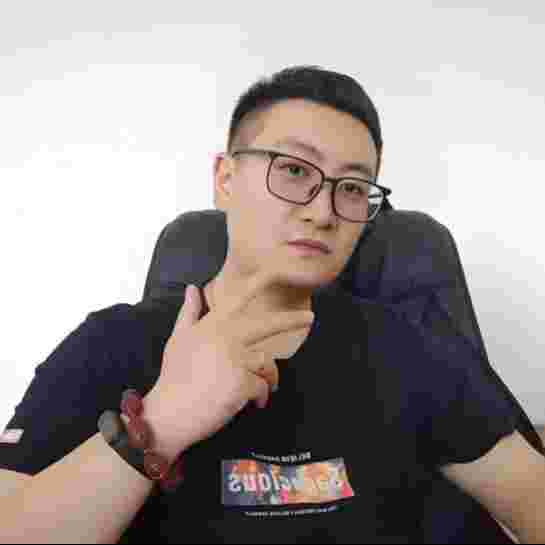 châu thiếu long
